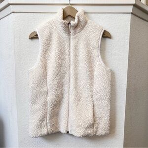 Calia Vest by Carrie Underwood Sherpa Ivory Cream Zip Front Pockets Cozy size M